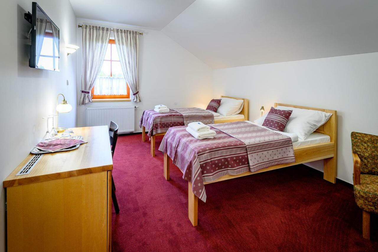 Vencluv Statek Hotell Javornice Eksteriør bilde