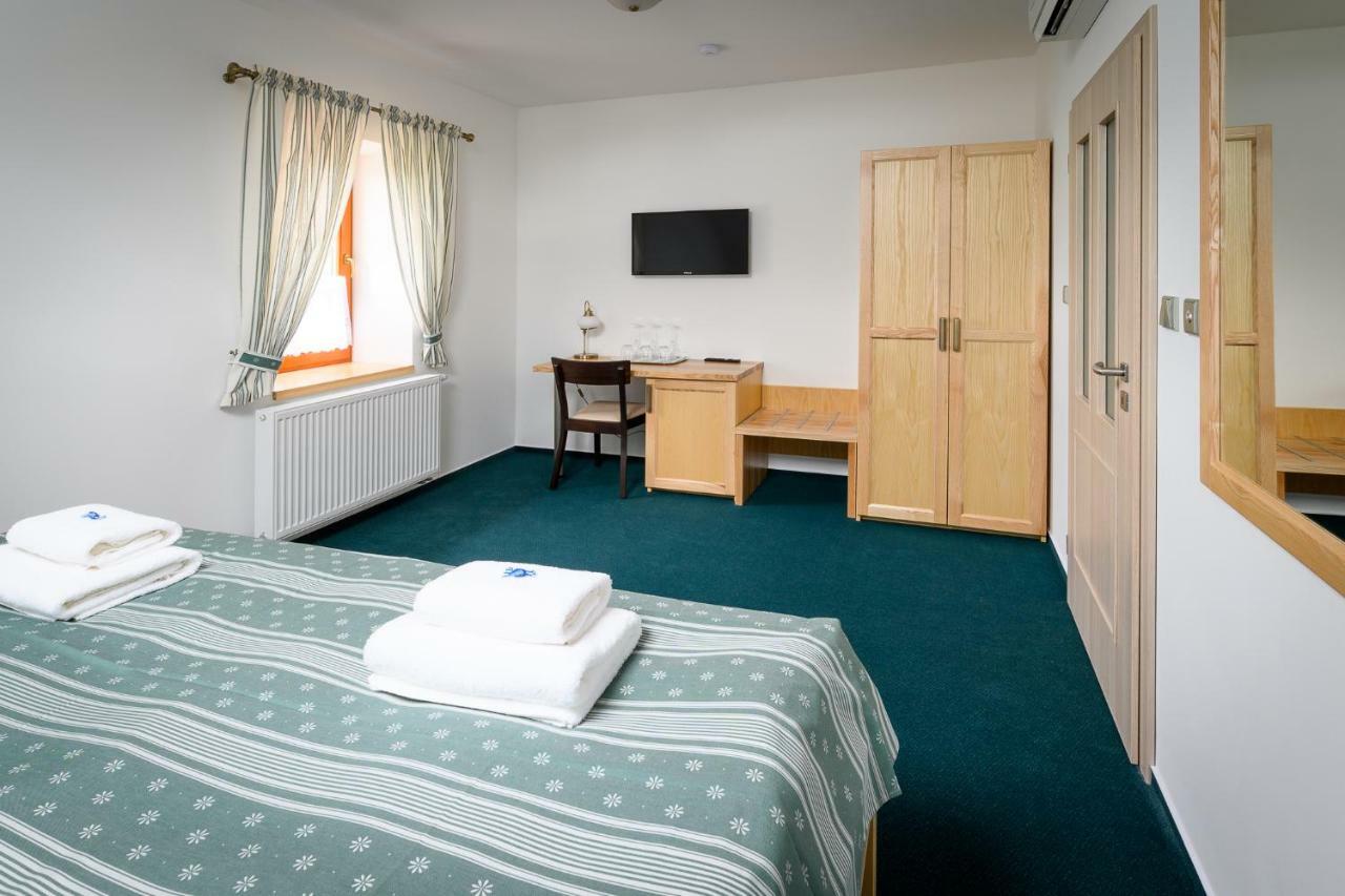 Vencluv Statek Hotell Javornice Rom bilde