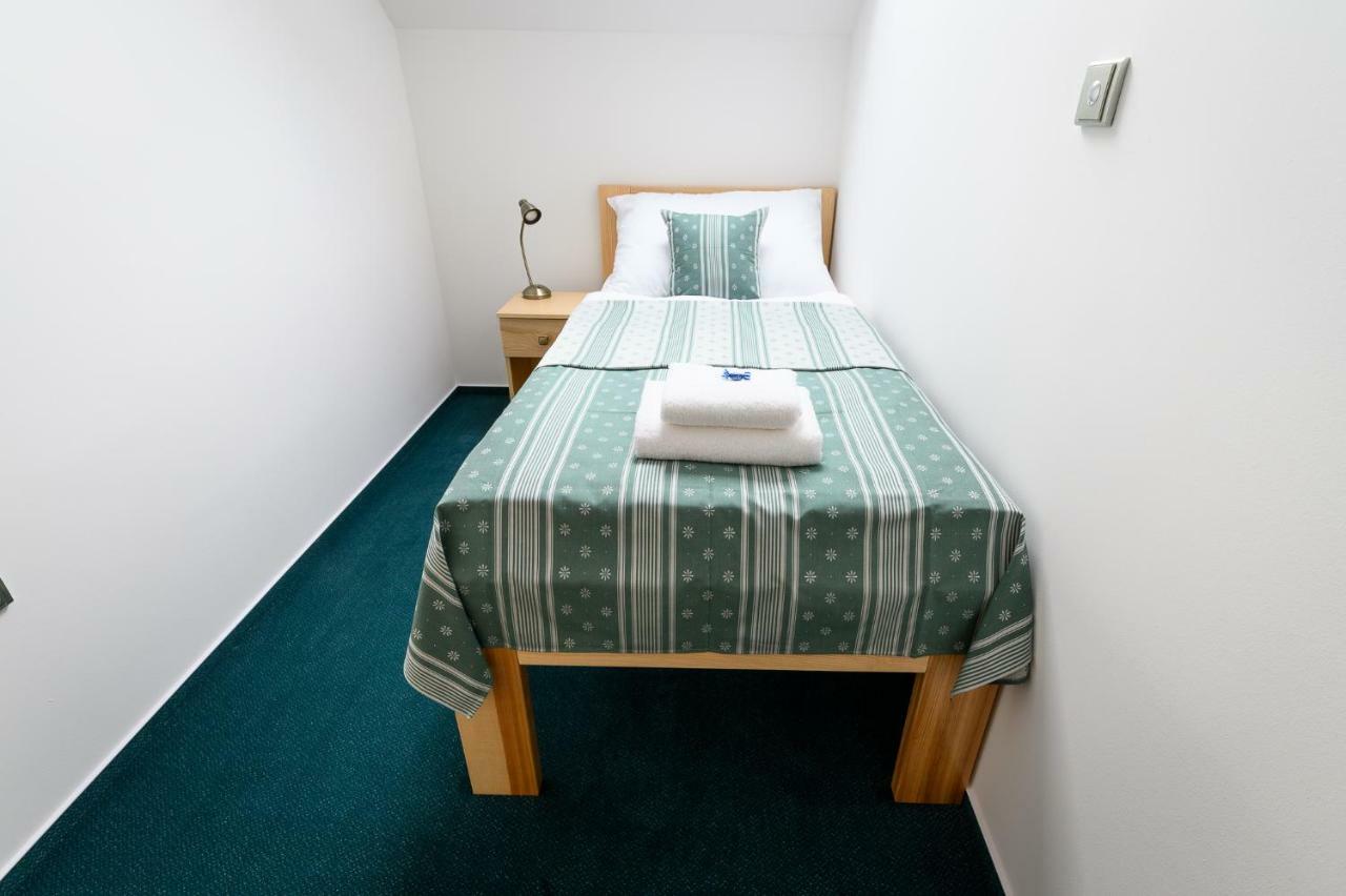 Vencluv Statek Hotell Javornice Eksteriør bilde