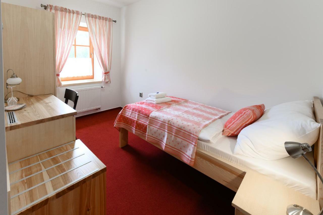Vencluv Statek Hotell Javornice Eksteriør bilde